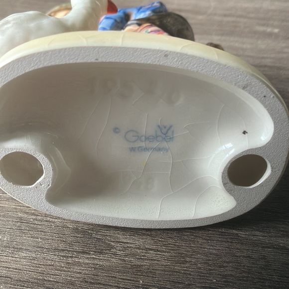 Goebel Hummel  barnyard hero figurine - Picture 5 of 7